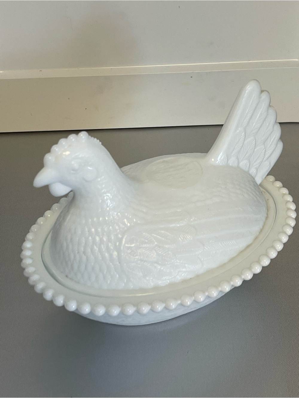 Vintage Indiana White Milk Glass Hen on Nest Decorative Covered Dish 7”